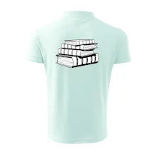 Knihy černobílé na sobě