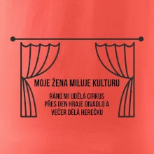 Žena miluje kulturu