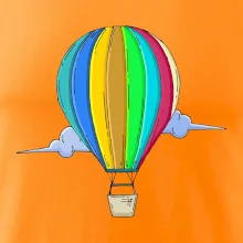 Horkovzdušný balon v oblacích