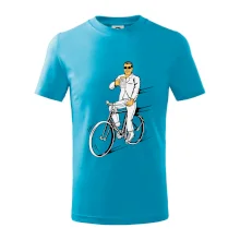 Gentleman na kole s pivem