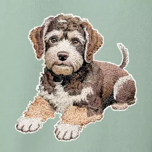 Lagotto romagnolo ležicí vyšívaný na prsu