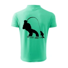 Rybář tahající rybu