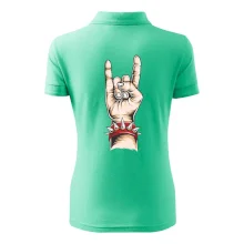 Rocková ruka s náramkem