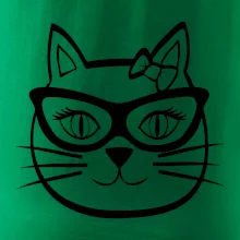 Kočičí holka s brýlemi