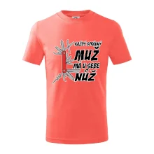 Každý správný muž, má u sebe nůž