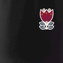 Folklor na prsu květina čtyřlistá