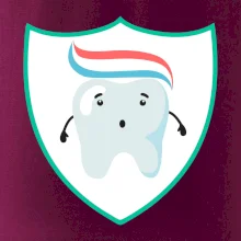 Zoubek na prsu - zubní pasta