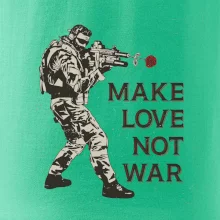 Růže ve zbrani, make love not war