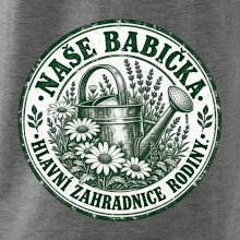 Naše babička hlavní zahradnice rodiny vintage konev