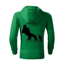 Rybář tahající rybu