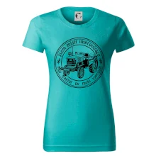 Mistr improvizace starý traktor