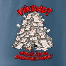 Víkend učitele pod hromadou písemek k opravě