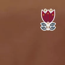 Folklor na prsu květina čtyřlistá