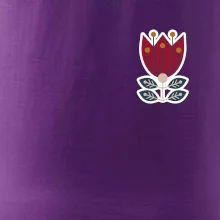 Folklor na prsu květina čtyřlistá