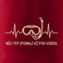 Můj tep zpomalí až pod vodou křivka EKG s maskou a šnorchlem