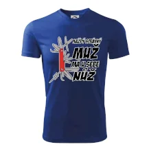 Každý správný muž, má u sebe nůž