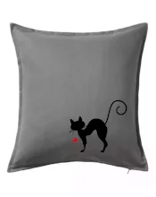 Zamilovaná kočka prohnutá