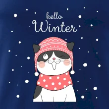 Kočka v čepici s vystrčeným jazykem