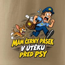 Černý pásek v útěku před psy