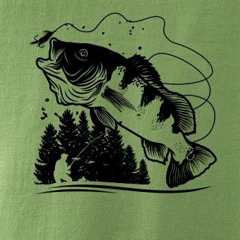 Rybář na břehu rybníka muškaří