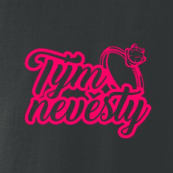 Tým nevěsty s prstenem