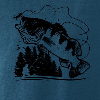 Rybář na břehu rybníka muškaří