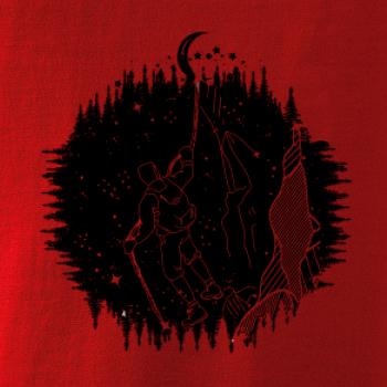 Turista v noční krajině