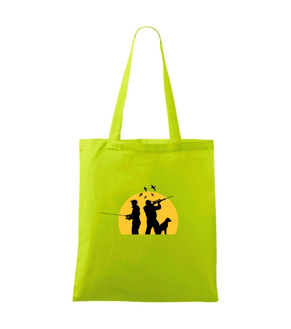 Lovec při západu slunce