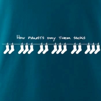 How pianists dry their socks