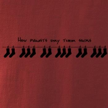 How pianists dry their socks
