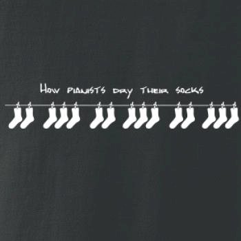 How pianists dry their socks