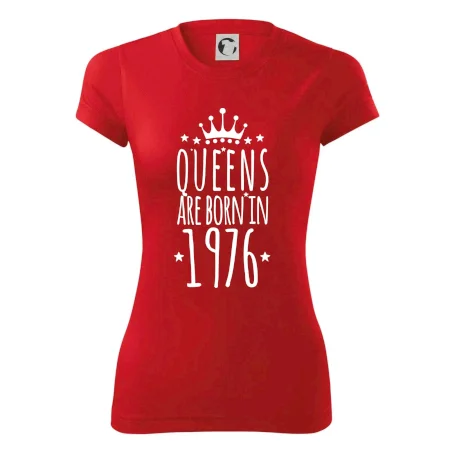 Queens are born in 1976