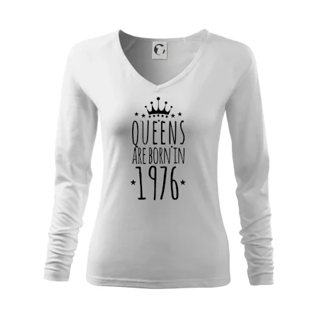 Queens are born in 1976
