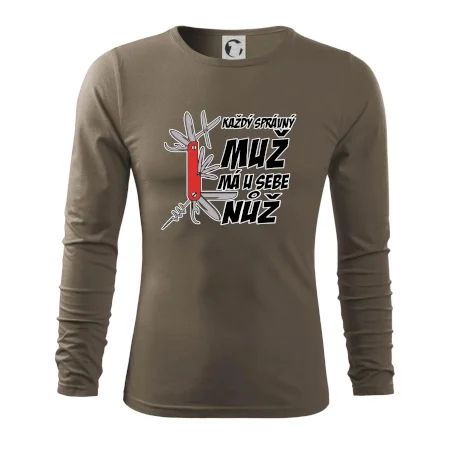 Každý správný muž, má u sebe nůž