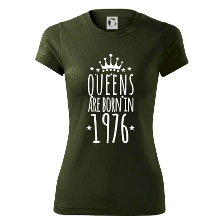 Queens are born in 1976