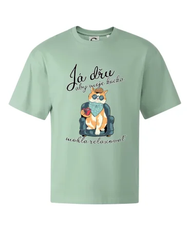 Já dřu, aby moje kočka mohla relaxovat