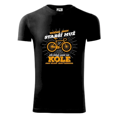 Starší muž - cyklista silniční kolo
