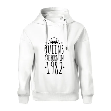 Queens are born in 1982