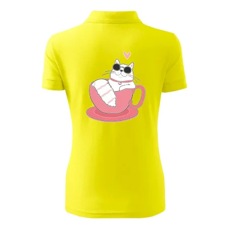 Hustá kočka v hrníčku