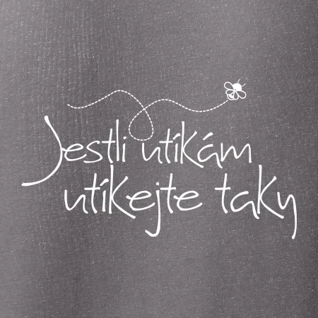 Jestli utíkám, tak utíkejte taky - včelař