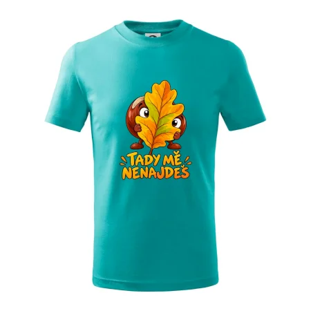 Kaštan vykukuje za dubovým listem