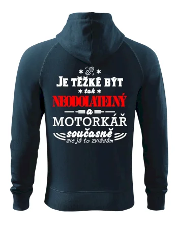 Je těžké být tak neodolatelný - motorkář