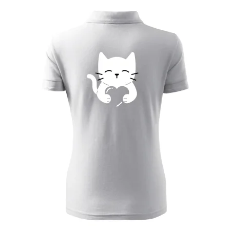 Kočka drží srdce
