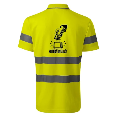 Kdo drží ovladač?