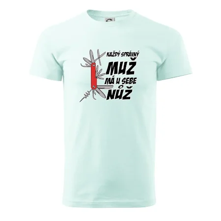 Každý správný muž, má u sebe nůž