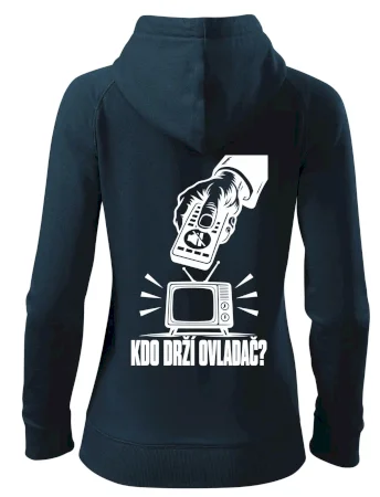 Kdo drží ovladač?