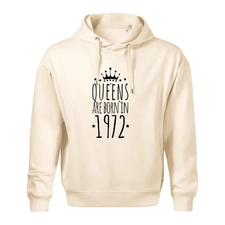 Queens are born in 1972
