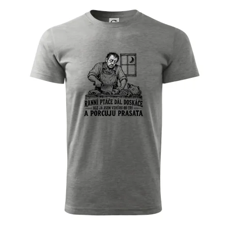 Řezník vzhůru od tří a porcuju prasata