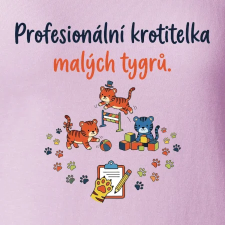Profesionální krotitelka malých tygrů