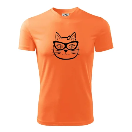 Kočičí holka s brýlemi